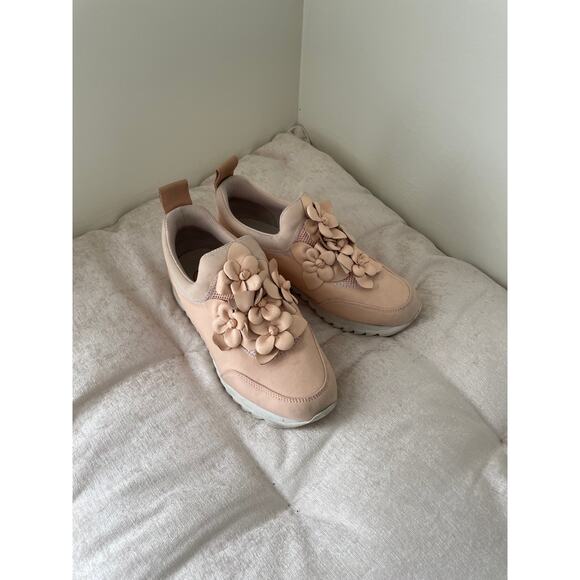 Tory Burch Flower Sneakers - Picture 1 of 8